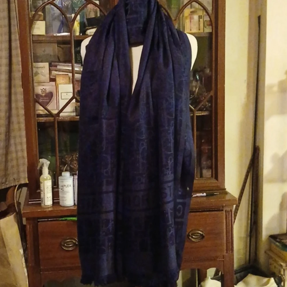 NWOT Christian Dior 100% Wool Tone-on-tone Monogram Oblique Jacquard Woven Scarf